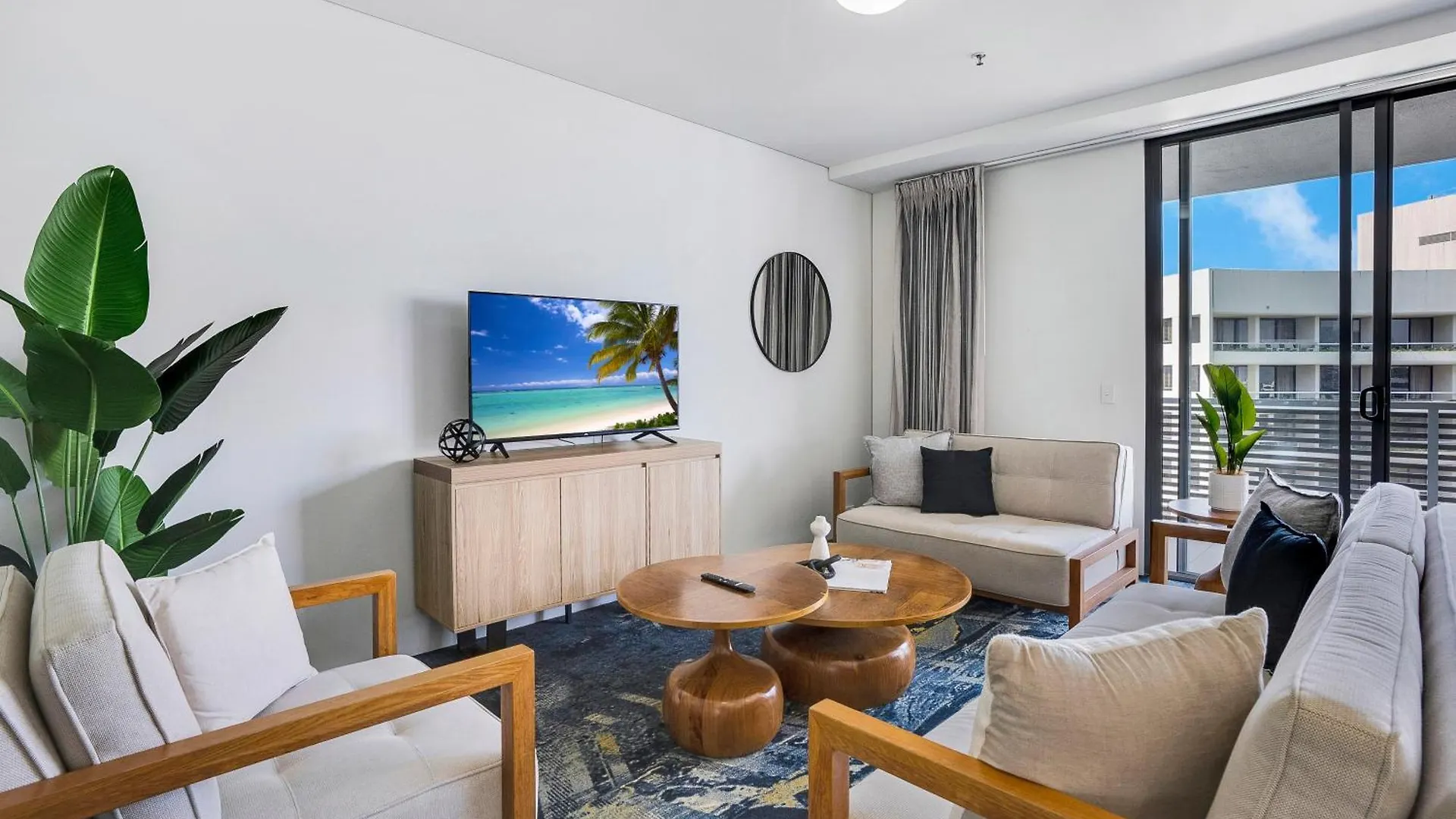 Central Haven Couples Retreat At Harbour Lights Cairns