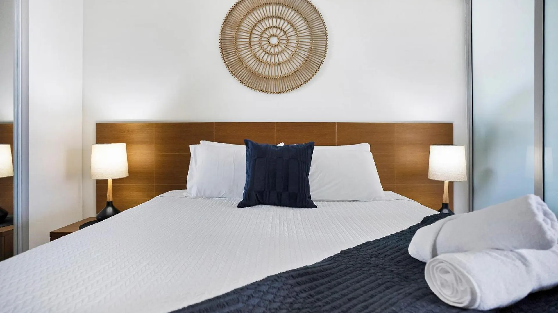 Central Haven Couples Retreat At Harbour Lights Cairns Apartament